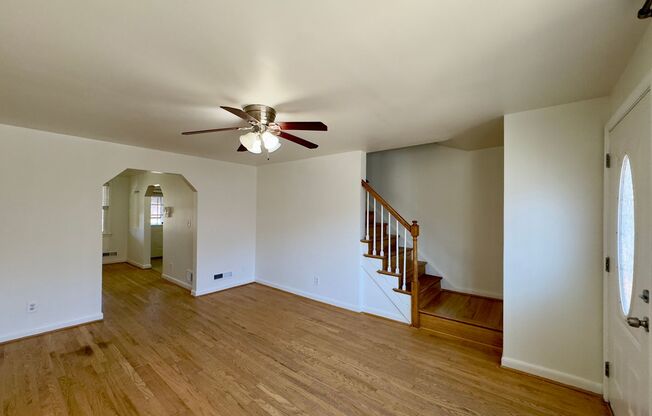 Charming 2 Bedroom/2 Bathroom Townhome in Greektown, MD!