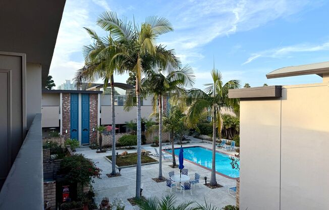 3 beds, 2.5 baths, $4,595, Unit Unit D