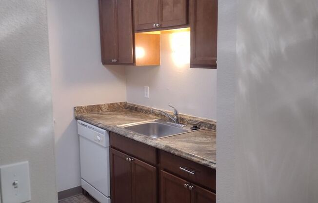 2 beds, 1 bath, 776 sqft, $1,495, Unit 063