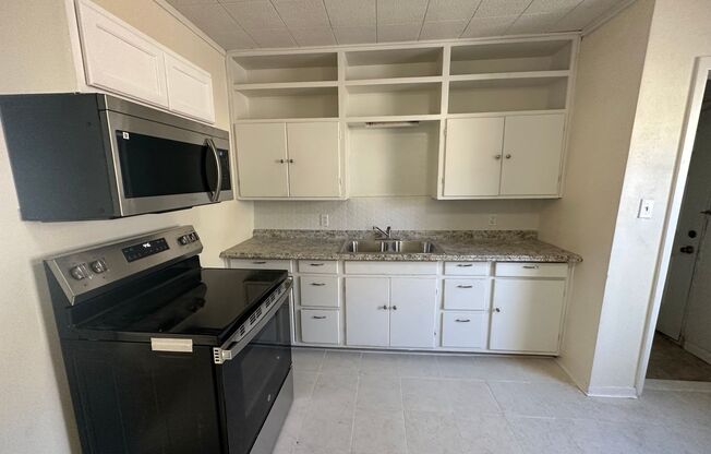 1 bed, 1 bath, 720 sqft, $695, Unit Front