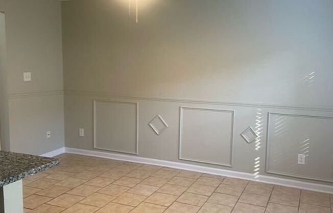 3 Bedroom End Unit Townhome!