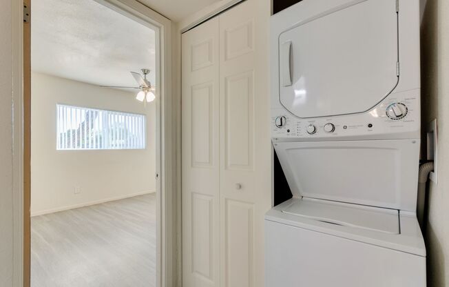 2 beds, 2 baths, 950 sqft, $1,350, Unit 102