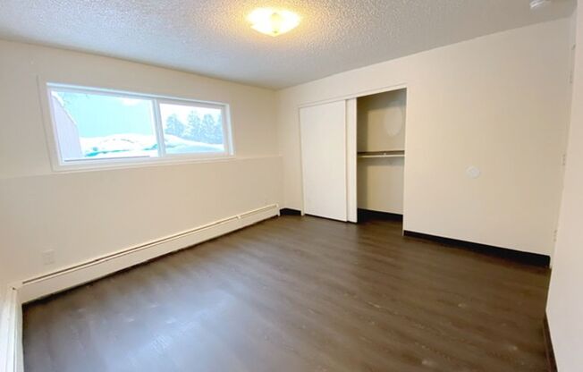 1 bed, 1 bath, $1,095, Unit B