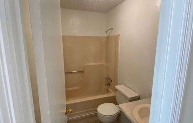 240 Sycamore Dr