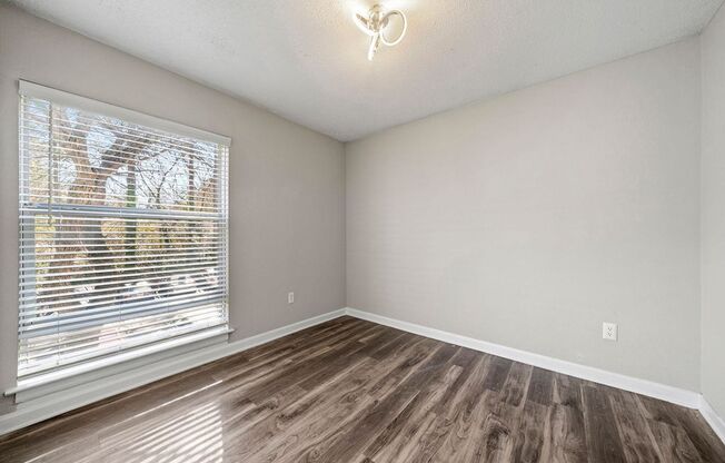 2 beds, 1 bath, 1,092 sqft, $1,199, Unit 537-201