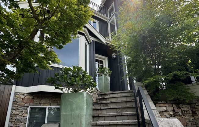 4bd/4.5ba Seattle House