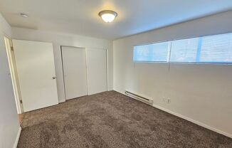 1 bed, 1 bath, $975, Unit 601 S. Division #09