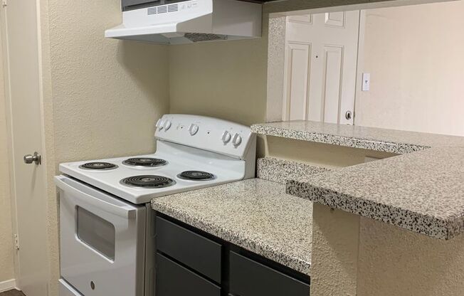 1 bed, 1 bath, 703 sqft, $875, Unit 2122