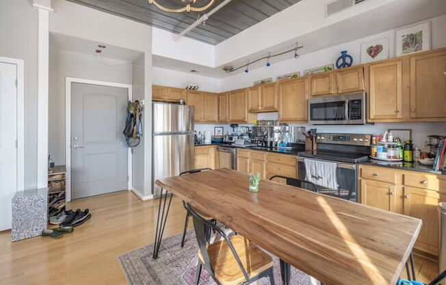 Bright 1 BR/1 BA Condo in 16th St Heights!
