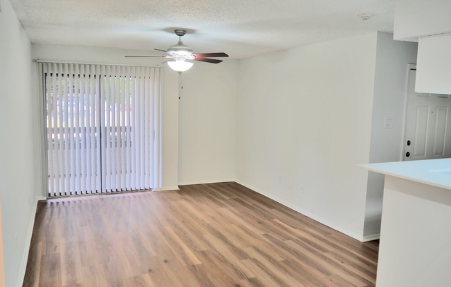 1 bed, 1 bath, 672 sqft, $1,255