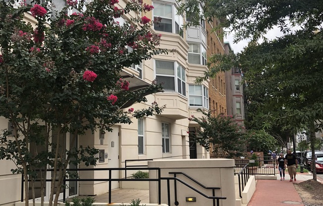 1111 11th St NW
