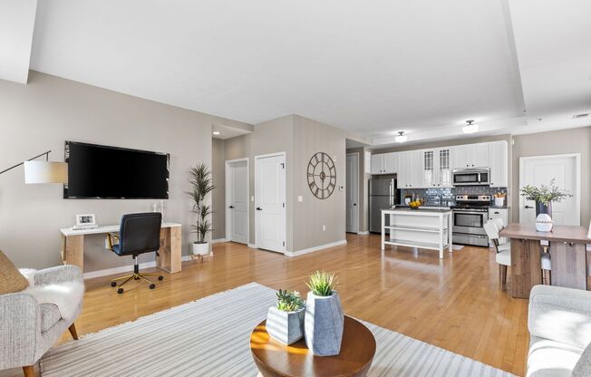 2 beds, 2 baths, 1,189 sqft, $1,560, Unit #603