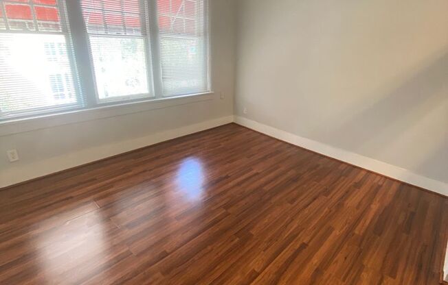 Studio, 1 bath, 314 sqft, $1,450, Unit 4