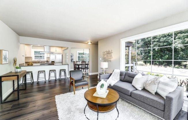 1025 S 112 ST