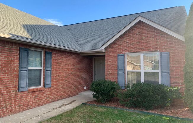 2 beds, 2 baths, 990 sqft, $1,115, Unit 918 B