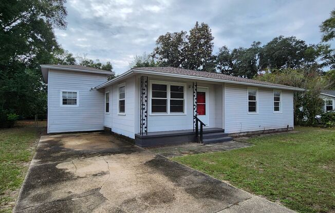 205 Henry Street Pensacola, FL 32507 Ask us how you can rent this home without paying a security deposit through Rhino!