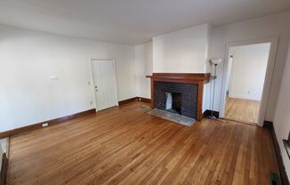 1 bed, 1 bath, $895, Unit 1F