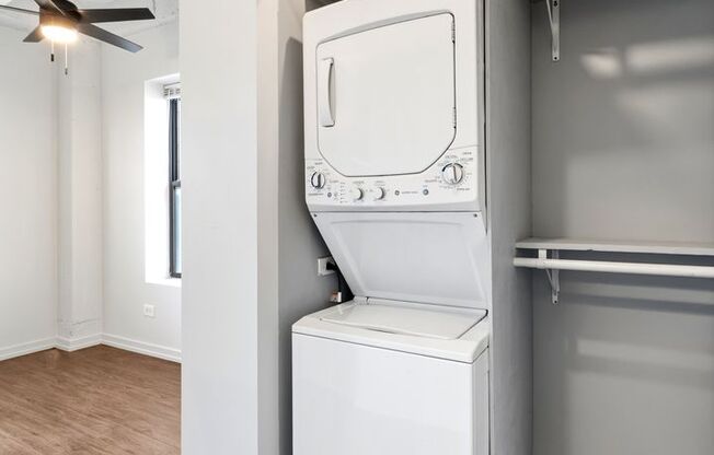 Studio, 1 bath, 212 sqft, $1,495, Unit 802