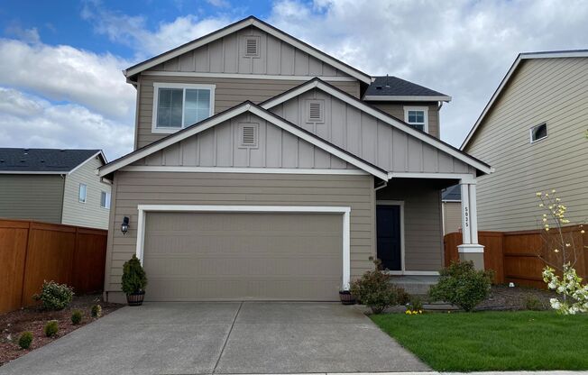 Fantastic 2018  Built SOUTH CREEK MEADOWS Home * 4BD * 2.5 BA*