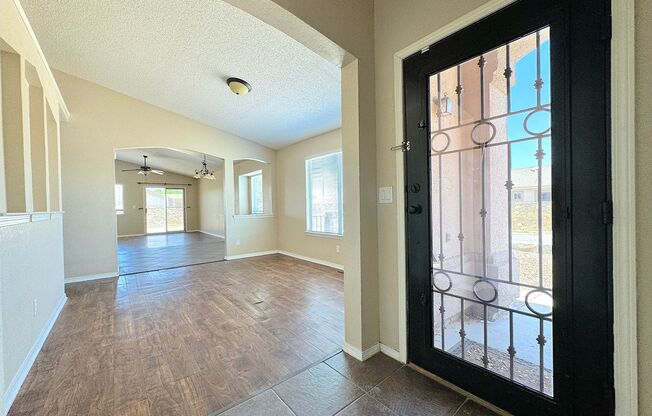 East El Paso 4 bed Refrig A/C