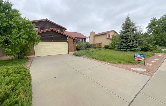 3 Bedroom Home Available Near Research Pkwy & Rangewood Dr!