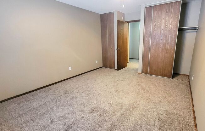 1 bed, 1 bath, 740 sqft, $1,125, Unit 1200109