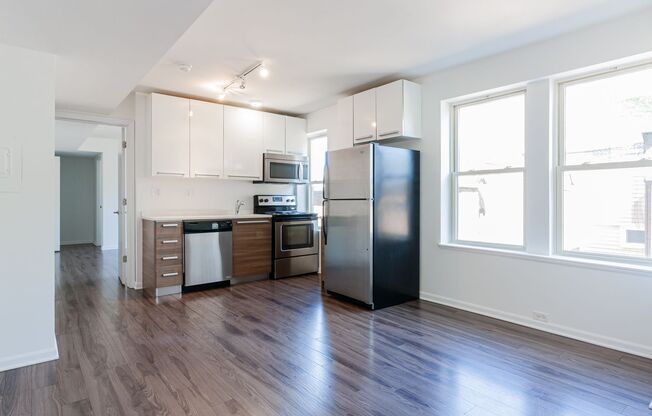 1 bed, 1 bath, $1,700, Unit 4F