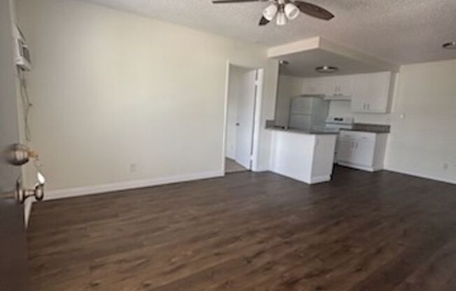 2 beds, 1 bath, 850 sqft, $2,200, Unit 7