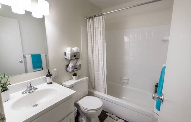 This is a picture of the bathroom in a 576 sq foot 1 bedroom, 1 bath apartment at Red Bank Reserve in the Madisonville neighborhood of Cincinnati, Ohio.
