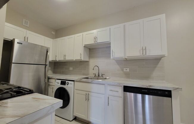 1 bed, 1 bath, $1,275, Unit D101