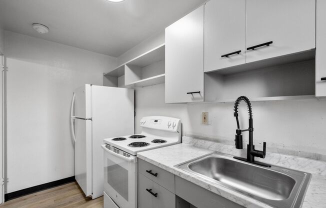 1 bed, 1 bath, 800 sqft, $999, Unit 2117 Brownsville Road - B16