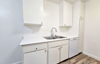 2 beds, 1 bath, 858 sqft, $2,125, Unit 119