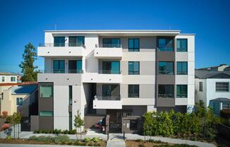 4015 KANSAS ST