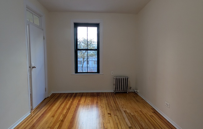 2 beds, 1 bath, $3,350, Unit 2D