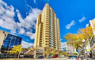 1464 S Michigan St
