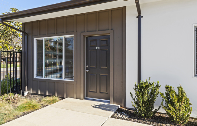 2600 W RUMBLE RD