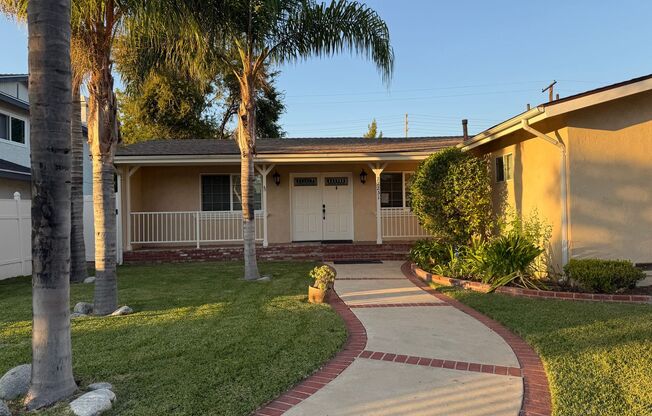 Open Thursday 12/11 3-4pm Private HOME 3bed/2 bath + POOL in Woodland Hills!