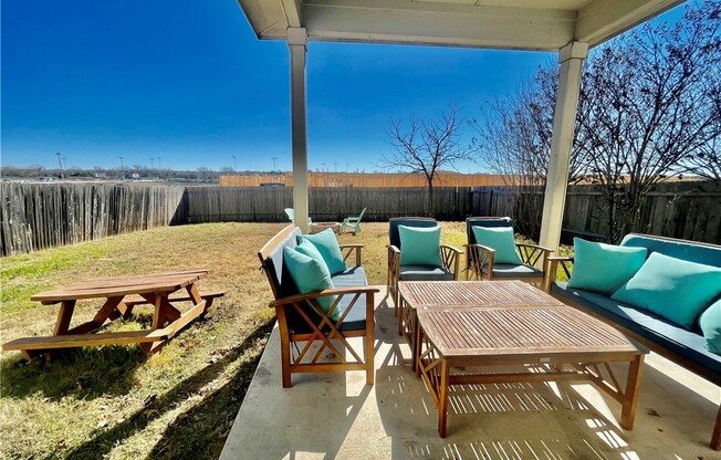 1010 AIKEN DR