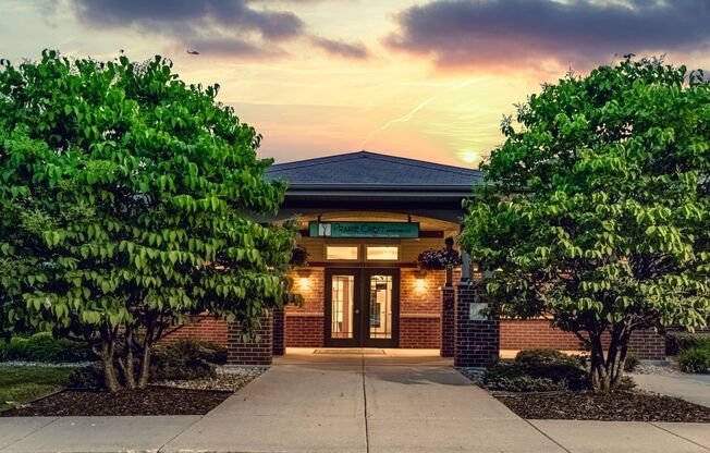 1 bed, 1.5 baths, 810 sqft, $1,480, Unit 290-309