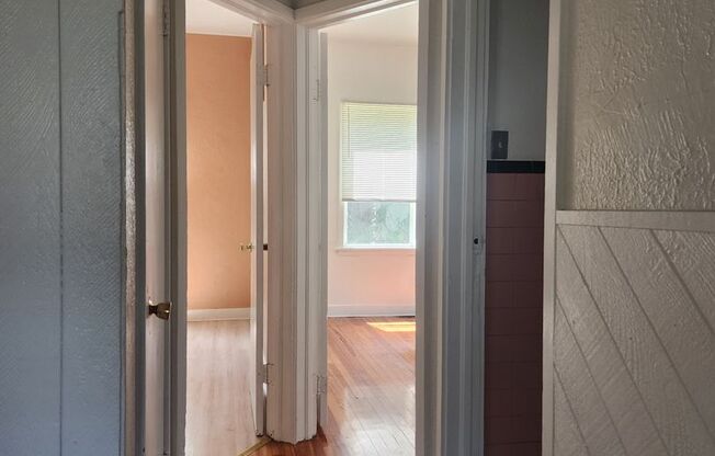 2 beds, 1 bath, $1,425