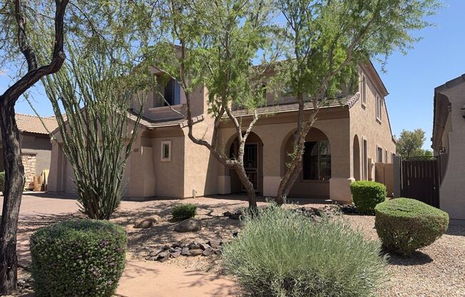 BEAUTIFUL 4 BEDROOM 3 BATHROOM HOME IN PHOENIX