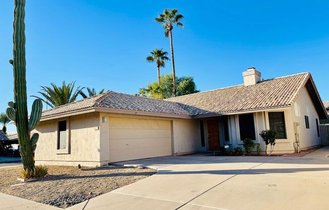 COMING SOON! ADORABLE 3 BEDROOMS/ 2BATHS SINGLE LEVEL HOME!!