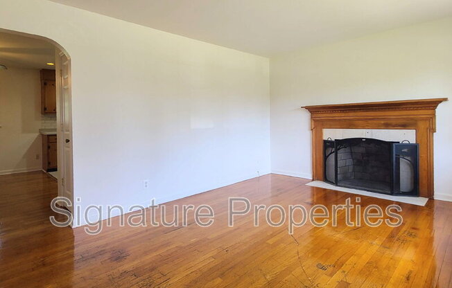 204 MT PLEASANT BLVD