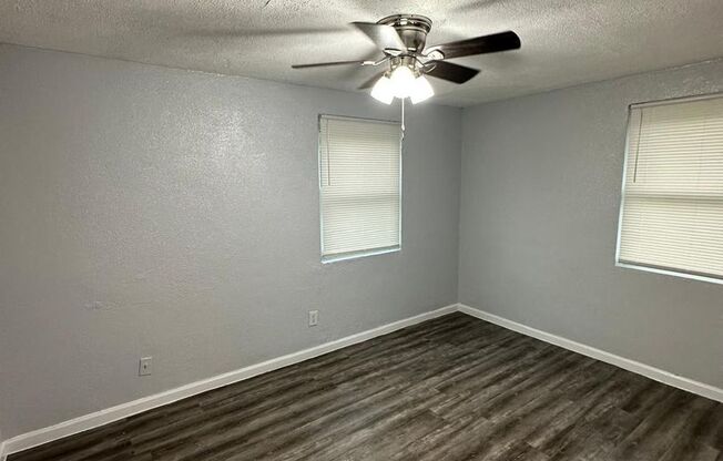 2 beds, 1 bath, 800 sqft, $900, Unit 2112