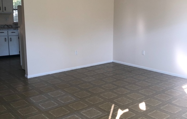 2 Bed 1 Bath | Large Yard | Washer/Dryer Hookups | Central Air | Pet Friendly | Section 8 Welcomed