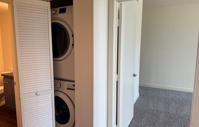 2 beds, 2 baths, 890 sqft, $2,600, Unit 324