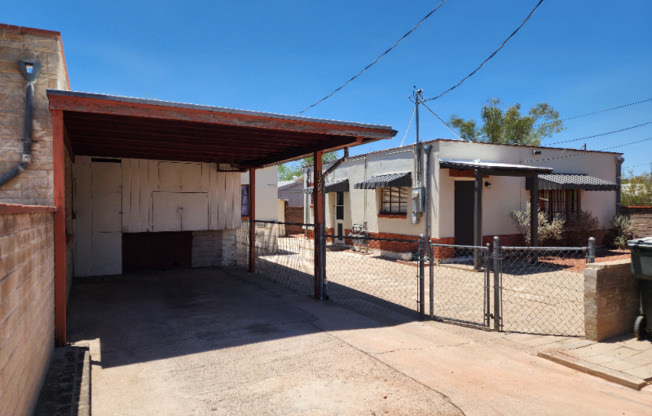 1207 N PALOVERDE BLVD