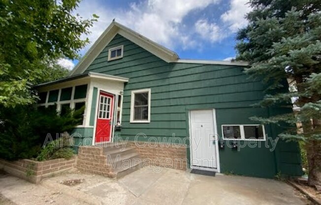 659 N 10 ST