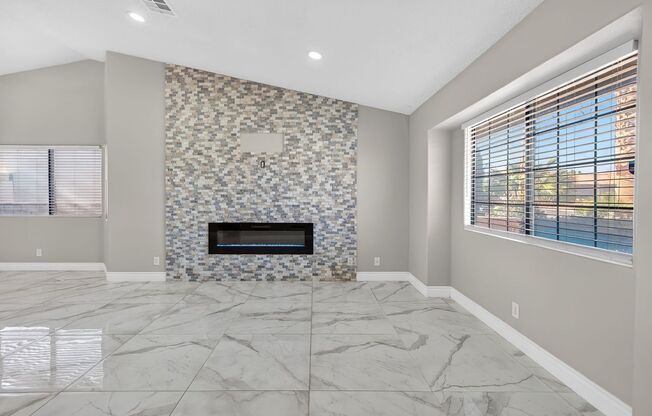 NO HOA! MOVE-IN READY 3-BEDROOM HOME IN HENDERSON! 2 BATHS / 2-CAR GARAGE