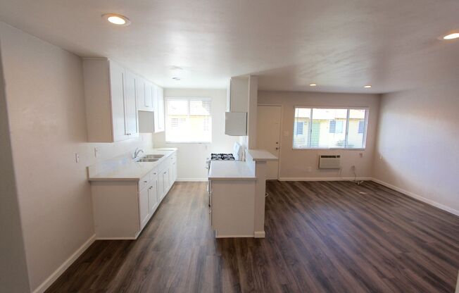 DON’T LIVE ABOVE OR BELOW ANYONE…NEWLY RENOVATED UNITS AND COMMUNITY.